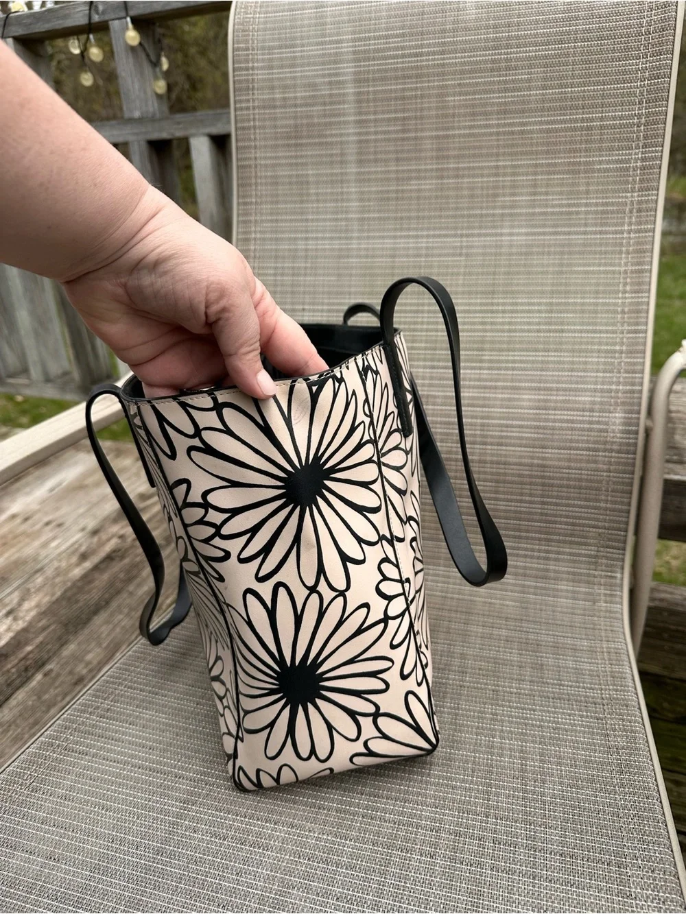 Kate Spade New York Rosa Daisy Tote Black White Designer - Picture 2 of 9